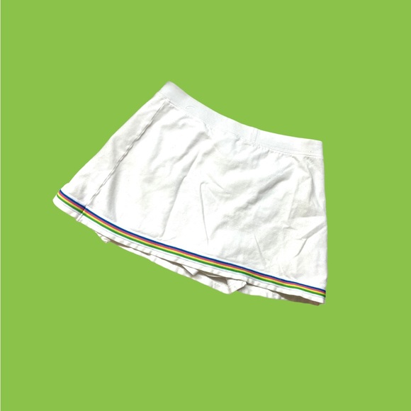 ✨GIRLS WHITE TENNIS SKIRT✨ - Picture 1 of 5